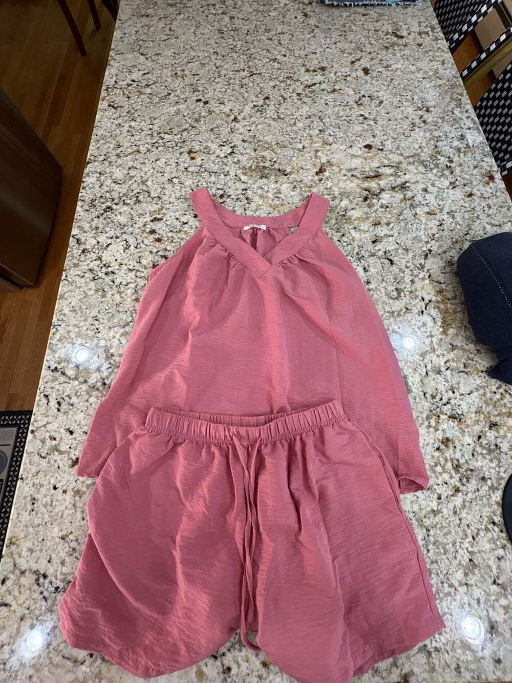 Ekouaer 2 Piece Lounge Set Size S Pink V-Neck Tank Top and Shorts